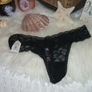 lace   black  thong